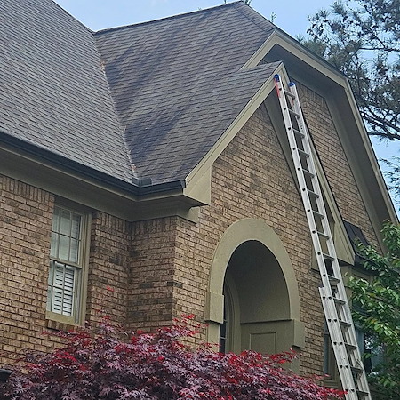 Learn What Roof Streaks Mean Thumbnail